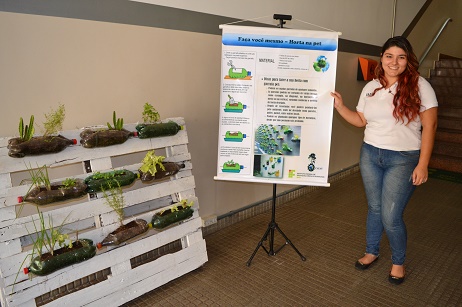Estudante de Engenharia Ambiental e Sanitária, Akemi Sebata, elaborou o projeto Horta na Pet.